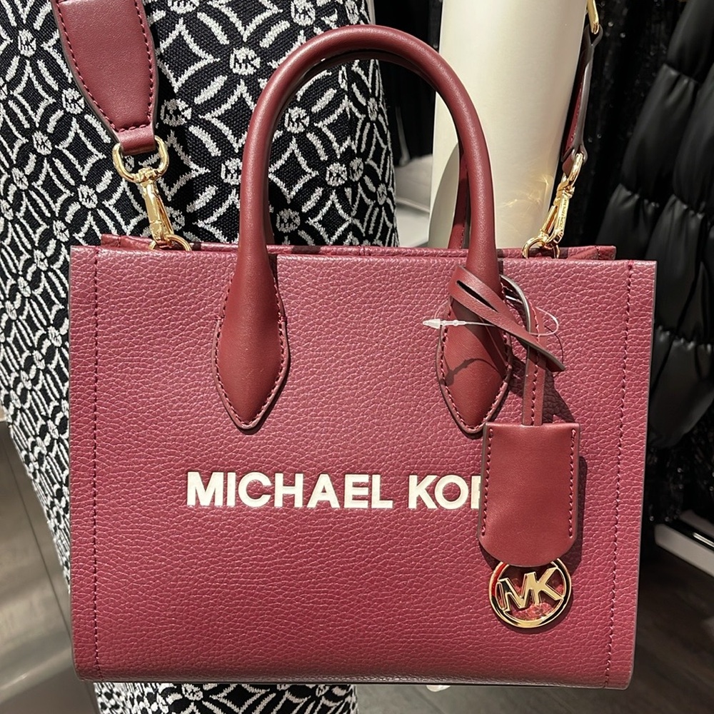 Michael Kors Mirella Small Pebbled Leather Crossbody Bag
Oxblood 
NWT